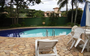 Casa em condominio canto direito de Geriba